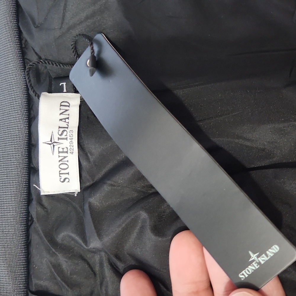 Stone Island Black and Gray Jacket - Picture 7 of 9